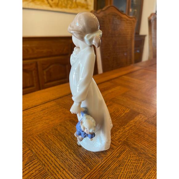 Nao by Lladro Collectible Porcelain Figurine: MY RAG DOLL - Picture 3 of 7